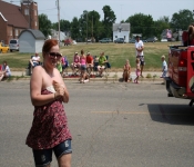SaraParade 002